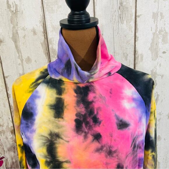 Lush - Tie Dye Mock Neck Sweater - Picture 4 of 10